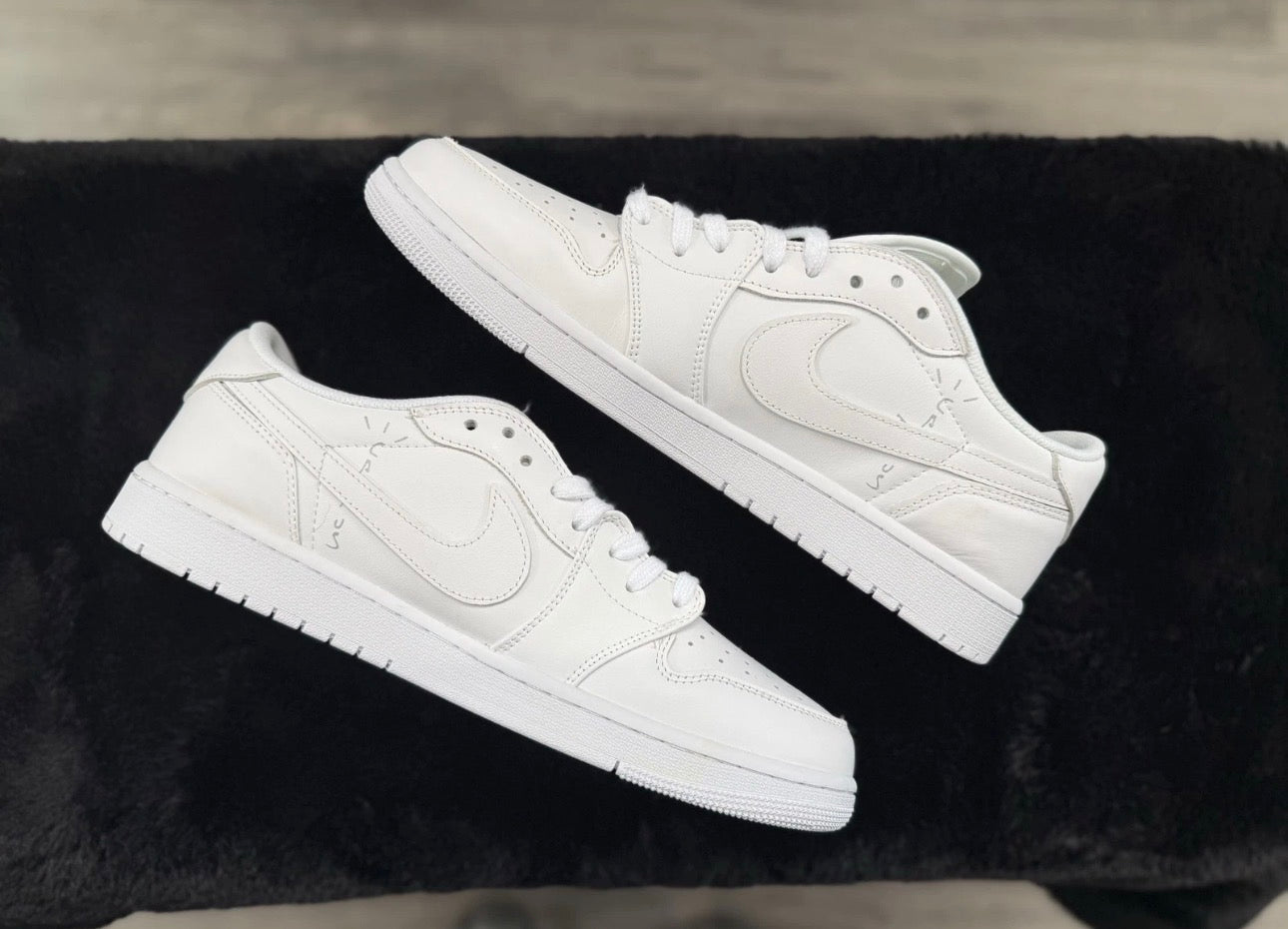 Travis Scott White Party Jordan 1 Low